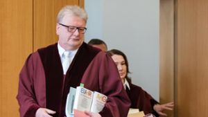 Ulrich Koch, Vorsitzender Richter am Bundesarbeitsgericht, kommt zur Verhandlung zum Sonderstatus der katholischen Kirche als Arbeitgeber in Deutschland. Foto: dpa