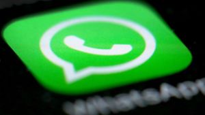 WhatsApp bietet bald eine Schüttel-Funktion an. Foto: dpa