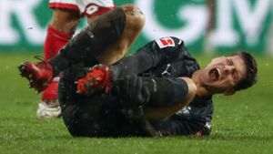 VfB-Stürmer Mario Gomez musste in Mainz verletzungsbedingt ausgwechselt werden. Weitere Spielszenen sehen Sie in unserer Fotostrecke. Foto: Bongarts
