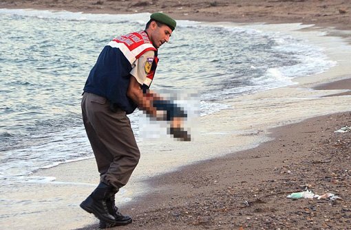 Der ertrunkene Junge an der türkischen Küste. Foto: AP