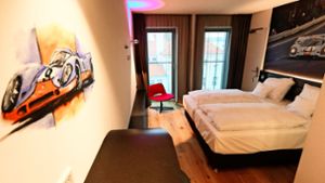 Auch das V8-Hotel in Böblingen leidet unter der Corona-Pandemie. In diesem Jahr fehlen 3,5 Millionen Euro. Foto: factum//Simon Granville