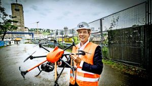 Peter Jahn darf seine Drohne nicht über der Baugrube kreisen lassen. Foto: Lichtgut/Achim Zweygarth