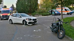 Beide Fahrzeuge mussten abgeschleppt werden. Foto: KS-Images.de/Andreas Rometsch