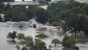 Große Bereiche von La Grange, Texas (USA) sind überflutet. Tropensturm «Harvey» hat im US-Staat Texas schwere Verwüstungen angerichtet und Überschwemmungen verursacht. Foto: AP