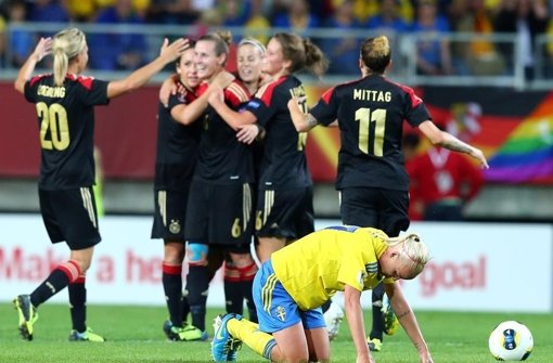 Deutschland oben auf:  Bei den bisherigen  Duellen mit Schweden hatte fast immer die DFB-Elf die Nase vorn. Foto: Getty