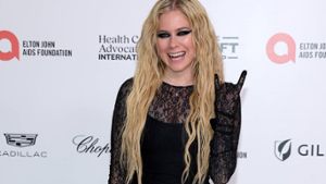 Um Avril Lavigne rankt sich eine wilde Theorie. Foto: IMAGO/Cover-Images
