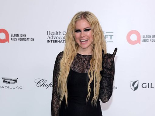 Um Avril Lavigne rankt sich eine wilde Theorie. Foto: IMAGO/Cover-Images