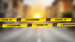 Was hat es mit dem Lockdown für Ungeimpfte auf sich? Foto: DOERS / shutterstock.com
