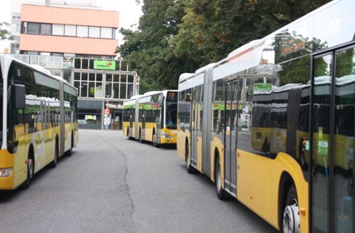 Mit dem Ausbau des Zentralen Busbahnhofs in Degerloch soll 2022 begonnen werden. Unter anderem soll es künftig mehr Platz für die Busse geben. Foto: Christoph Kutzer