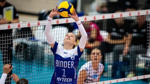 In ihrem Element: Saskia Lenk liebt die Möglichkeiten, die sie als Zuspielerin im Team besitzt. Foto: /Andreas Gorr