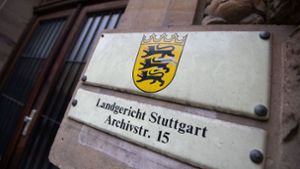 „Alles in der Anklageschrift trifft nicht zu“, sagte der Angeklagte  vor dem Landgericht in Stuttgart. Foto: dpa/Marijan Murat