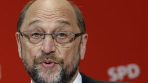 Der SPD-Kanzlerkandidat Martin Schulz macht Ursula von der Leyen für den Imageschaden der Bundeswehr-Truppe verantwortlich. Foto: AP