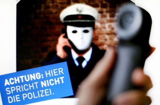 Die Polizei warnt vor betrügerischen Anrufen im Landkreis Esslingen (Symbolfoto). Foto: picture alliance/dpa//Martin Gerten