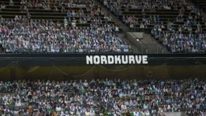 Die Tribünen des Borussia-Parks sind von Pappfiguren „bevölkert“. Foto: AFP/Ina Faßbender