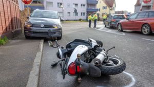 Der kaputte Motorroller musste abgeschleppt werden. Foto: 7aktuell.de/Moritz Bassermann