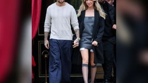 Auch beim Verlassen ihres Hotels zeigten sich Liam Payne und Kate Cassidy Händchen haltend den Fotografen. Foto: IMAGO/Bestimage
