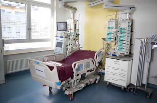 Fünf Patienten liegen mit einer Coronaerkrankung auf der Intensivstation des Klinikums Esslingen. Foto: Roberto Bulgrin
