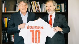 VfB-Präsident Bernd Wahler (links) und Dr. Wolfgang Kuhn, Vorstandssprecher der Südwestbank. Foto: VfB Stuttgart