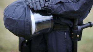 Die Polizei hat in Bad Cannstatt zahlreiche Fußballfans festgenommen (Symbolbild). Foto: dpa