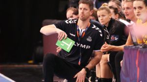 Markus Gaugisch hat seinen Vertrag als Trainer der Bietigheimer Handballerinnen bis 2023 verlängert. Foto: Baumann/Alexander Keppler