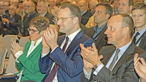 Am Dienstagabend präsentierten sich die drei Parteivorsitz-Bewerber Annegret Kramp-Karrenbauer, Jens Spahn (Mitte) und Friedrich Merz in Böblingen. Foto: factum/Weise