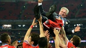 Höhenflug: Jupp Heynckes nach dem Champions-League-Sieg 2013 Foto: EPA FILE
