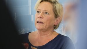 Baden-Württembergs Kultusministerin Susanne Eisenmann (CDU) sieht den vom Bund vorgeschlagenen „Digitalpakt“ für die Schulen positiv. Foto: dpa