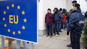 Warten auf Asyl: EU-Staaten müssen Flüchtlinge nicht aus humanitären Gründen aufnehmen, das hat der Europäische Gerichtshof entschieden. Foto: dpa