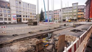 Insgesamt 9000 Quadratmeter werden bei der Neugestaltung des Marktplatzes gepflastert werden. Die Baustelle ist bis August 2022 in sieben Abschnitte aufgeteilt. Foto: Lichtgut/Max Kovalenko