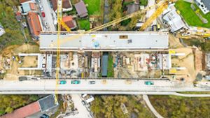 Neue Eisenbahnbrücke in Ehningen um 14 Meter verschoben