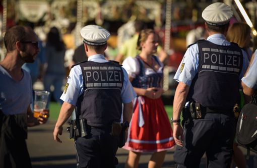 Die Polizei zeigte während des Volkfests Präsenz in Bad Cannstatt. Foto: Lichtgut/Max Kovalenko