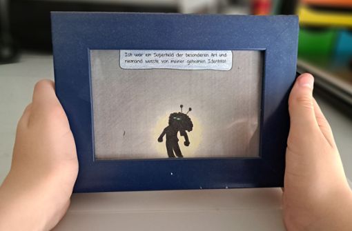 Das Bild  steht auf Astrids Schreibtisch – das Motiv ist aus dem Comic „Schattenspringer“. Foto: Viola/d