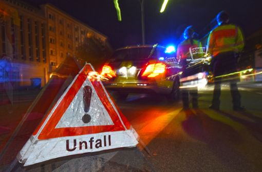 Bei dem Unfall entstand ein Schaden von mehreren tausend Euro (Symbolbild). Foto: dpa/Patrick Seeger