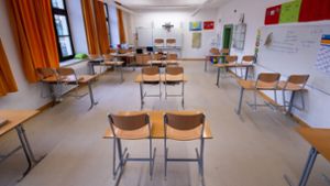 Schulen bleiben nach den Osterferien mit Ausnahmen erst mal wieder geschlossen. Foto: dpa/Sven Hoppe