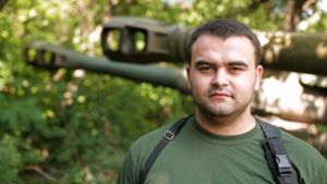 Der 24-jährige Konstantin kämpft als Hauptmann für seine ukrainische Heimat. Foto: Till Mayer