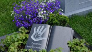 Mustergrab auf dem Mensch-Tier-Friedhof „Unser Hafen“ im rheinland-pfälzischen Braubach bei Koblenz. Foto: Unser Hafen/Presse