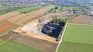 Der Steinbruch zwischen Herrenberg und Haslach soll in westlicher Richtung um 5,7 Hektar wachsen – das entspricht in etwa acht Fußballfeldern. Foto: Stefanie Schlecht