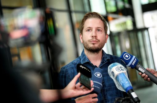 SPD-Vize Kevin Kühnert kritisiert „astronomische“ Gehälter im Profifußball. Foto: dpa/Britta Pedersen
