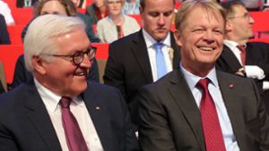 Auf einer Wellenlänge: Bundespräsident Frank-Walter Steinmeier (links) und der Vorsitzende des Gewerkschaftsbundes, Reiner Hoffmann. Foto: dpa