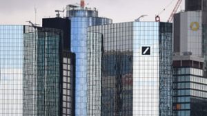 Die beiden Banken könnten zum größten deutschen Geldinstitut verschmelzen. Foto: dpa