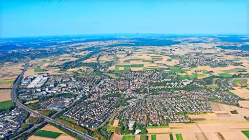 In und um Ditzingen ist der Druck auf dem Wohnungsmarkt groß, auch wenn die Interessenten vorsichtiger geworden sind. Foto: Werner Kuhnle