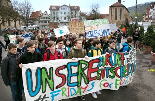 Anders als in Esslingen gehen die Schüler während des offizidellen Unterrichts auf die Straße. Foto: Ines Rudel