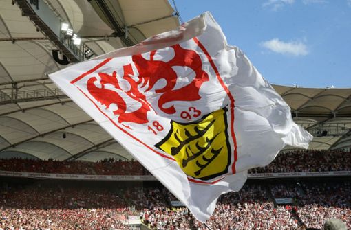 Seine zahlreichen Fans und Mitglieder verhelfen dem VfB Stuttgart zu hohen Beitragseinnahmen. In unserer Bildergalerie werfen wir einen genaueren Blick in die Bilanz für 2022 von AG und e.V. Foto: Baumann