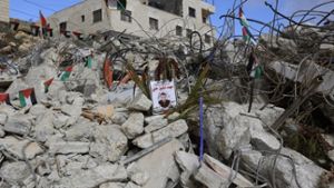Das zerstörte Haus eines palästinensischen Attentäters: Bei der aktuellen Gewaltwelle in Israel versucht Ministerpräsident Benjamin Netanjahu Härte zu zeigen. Foto: EPA