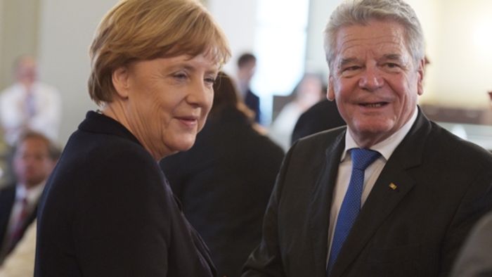 Merkel und Gauck besuchen Flüchtlingsheime