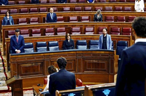 Demokratie hält Abstand: Das spanische Parlament tagt unter erschwerten Bedingungen. Foto: dpa/Pool