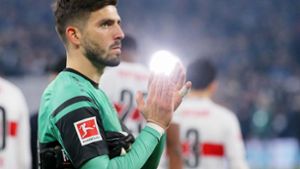 Applaus hatte nur er verdient: VfB-Torhüter Fabian Bredlow. Foto: Baumann