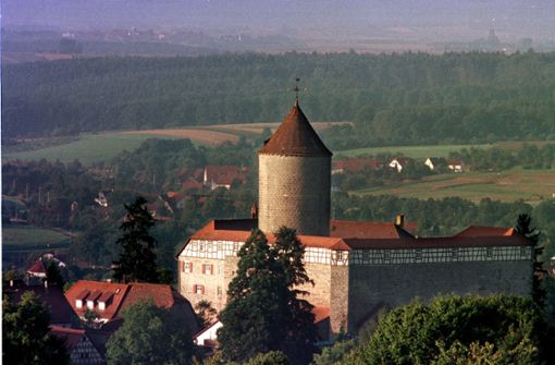 Weithin sichtbar: die Burg Reichenberg in Oppenweiler beherbergt das Burgcafé. Foto: Stoppel/Archiv