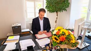 Matthias Knecht in seinem Büro im Rathaus. Foto: factum/Weise