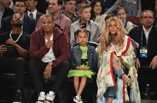 Prominentes Publikum bei den NBA-Allstar-Games: Jay Z, Beyoncé und dazwischen Tochter Blue Ivy Carter. Anthony Davis, von den New Orleans Pelicans, macht einen Slam Dunk bei den NBA-Allstar-Games. Foto: Getty